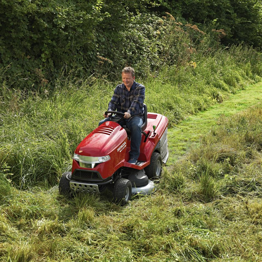 Honda HF 2417 HBE Çim Biçme Traktörü 1-2